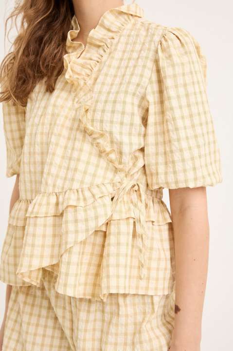 Priser på A-View - Bluse - Aulina Blouse - Pale yellow