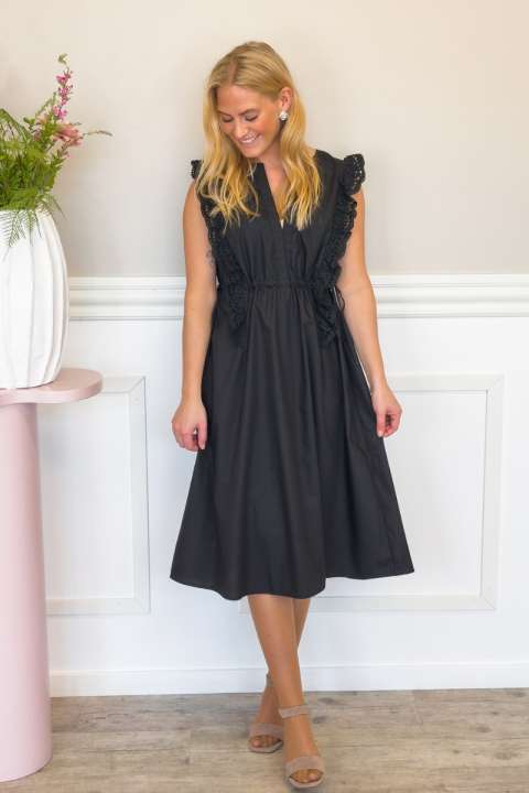 Priser på Loved by Lykke - Kjole - Lace it Dress - Black
