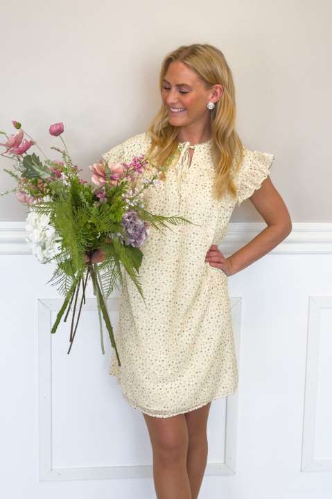 Priser på Loved by Lykke - Kjole - Daisy Dress - Yellow