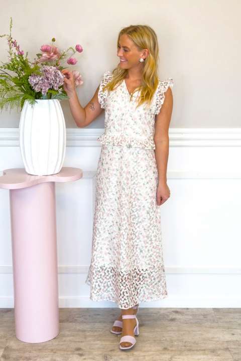 Priser på Loved by Lykke - Kjole - Christina Dress - Rose Flowers