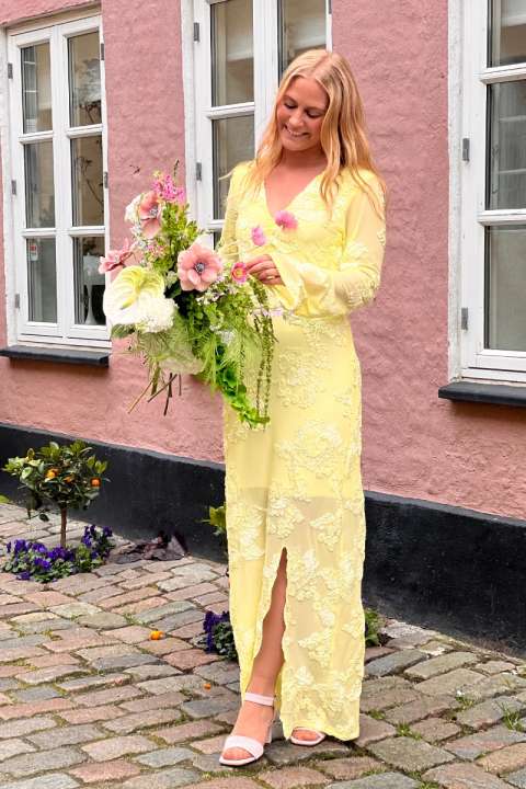 Priser på Noella - Kjole - Kameyella C Dress - Butter Yellow (Levering midt maj)