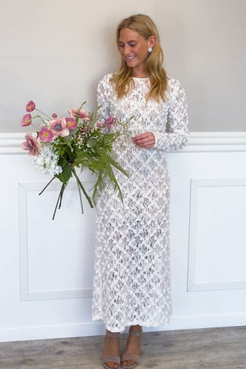 Priser på Loved by Lykke - Kjole - LY Flowerly Dress - White