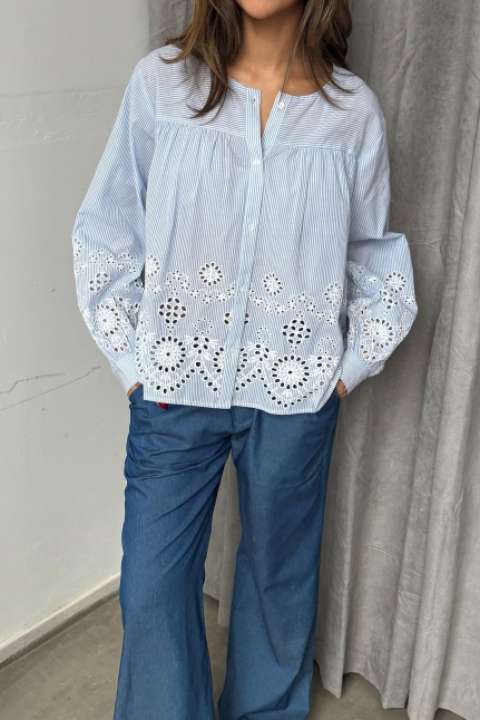 Priser på Continue - Skjorte - Sanna Embrobery - Blue Stripe (Levering midt maj)