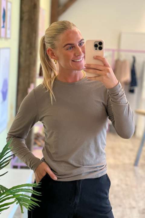 Priser på JDY - Bluse - JDY Suma Woolblend L/S Oneck Top Jrs Noos - Walnut
