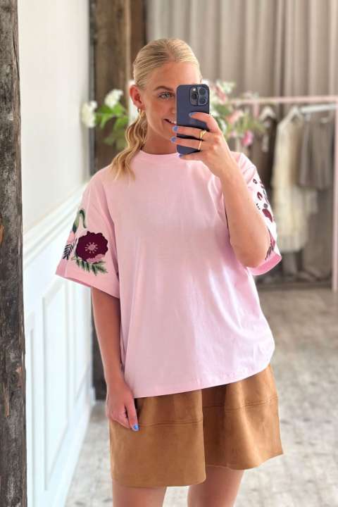 Priser på A-View - T-shirt - Best Double Flower - Rose