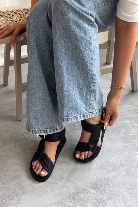 Priser på Copenhagen Shoes - Sandal - Carrie - Black
